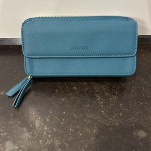 Lanyani crossbody purse